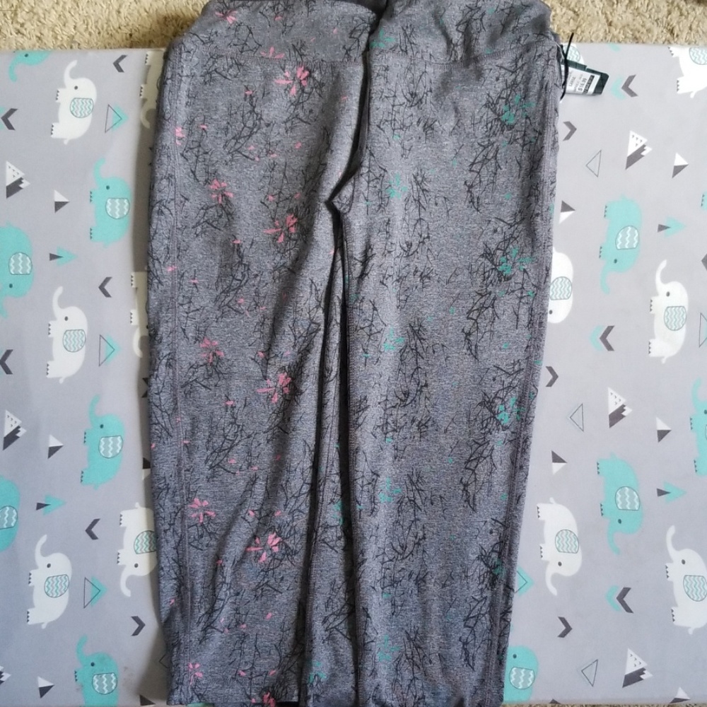 Activewear capris